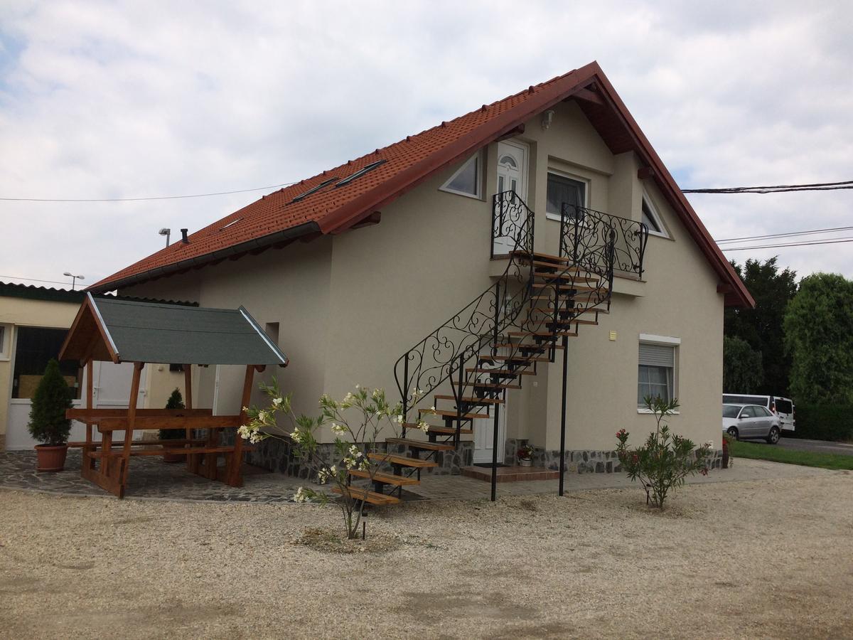 شقة Baro Berg Apartman Kapuvár المظهر الخارجي الصورة